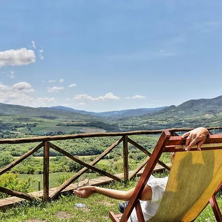 Gospodarstwo wiejskie Borgo Di Monte Murlo *